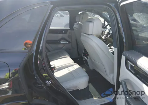 2021 Porsche Cayenne E-Hybrid Turbo S z USA, uszkodzony, nr VIN WP1AH2AYXMDA38121